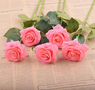 China Beautiful colorful simple high simulation rose moisturizing feel wedding layout participation rose flower home living room decoration rose for sale