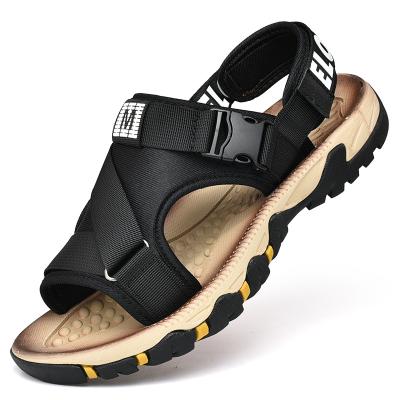 China Hook Buckle Summer Season Anti-slippery Men Beach Sandals Best Quality Sandals for sale