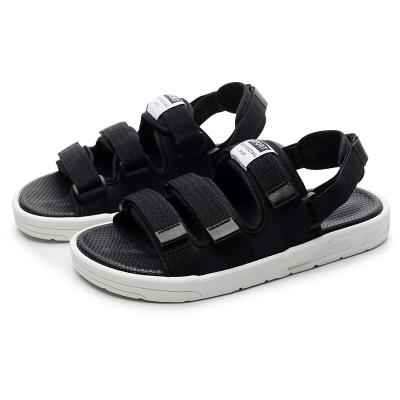 China Lightweight Mens Beach Sports Slippers Beach Walking Sandals With Three Straps for sale