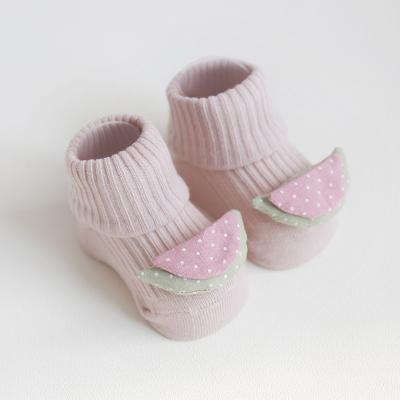 China Hot Good Selling Even Hot Anti-skid Baby Shoes Convenient Anti Slip Baby Shoes Socks for sale