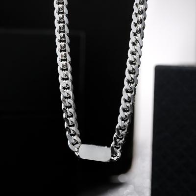 China Fashionable personality simple square temperament jewelry buckle cold wind necklace stainless steel elegant clavicle chain for sale