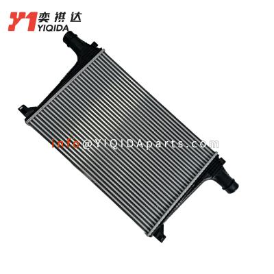 China Condensador de CA 4M0145805Q Sistemas de refrigeración automática para Audi Q7 Q8 Volkswagen Touareg en venta