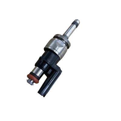 China 32140135 Auto Accessories Engine Parts Fuel Injector For Volvo XC90 XC60 V90 for sale