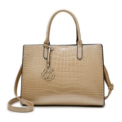 China Fashion 2022 Hot Sales Bags One Key Structured Cross - Body Bag Alligator Durable Tote Embossing Handbag For Women for sale