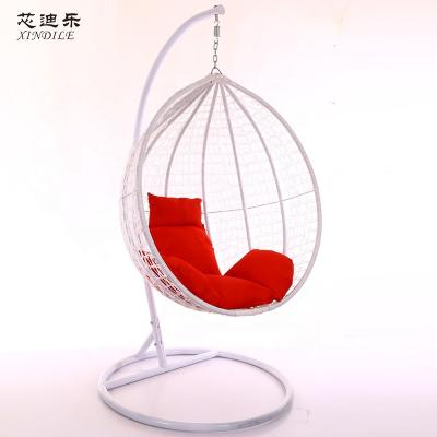 China 2020 comfortable super egg-shaped hanging wicker weaving chair indoor and outdoor hot sale rattan chair swing chair special prices for sale