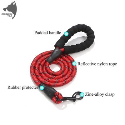 China Reflective Highly Strong Rope With Comfortable Padded Handle Dog Reflective Leash for sale