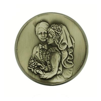 China Custom Made Queen Elizabeth Ii Gold Silver Coin 2 Euro Souvenir Coin Europe Coin for sale