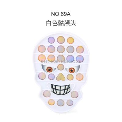 China Riomst Toys Riomst Sound Environment-friendly Material Busy Person Halloween Skull Push Bubble Sensory Games Squeeze Toy New Design Silicone Soft Squeeze Toys for sale