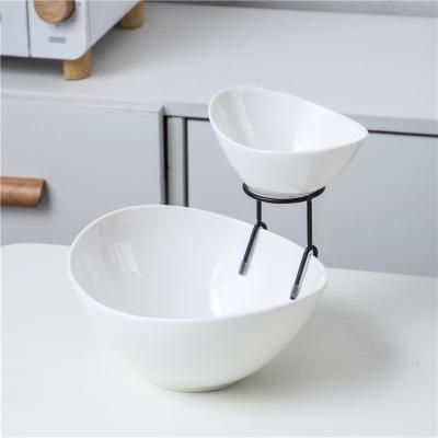 China Sustainable Serving Bowl Kitchen Restaurant Porcelain Ceramic Dessert Bowl With Iron Stand for sale