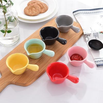 China Sustainable Western Sauce Dipping Small Angled Design Ceramic Spice Bowl With Handle for sale