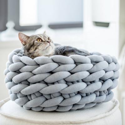 China Factory Supply Pet Products Luxury Modern Color Hand Breathable - Woven Felt Round Braided Cat Cushion Bed for sale