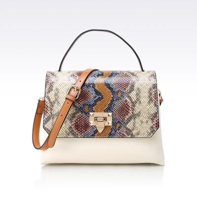 China Lady Fashion Snake Pattern Messenger Bag China Factory Genuine Leather Shoulder Bag for sale