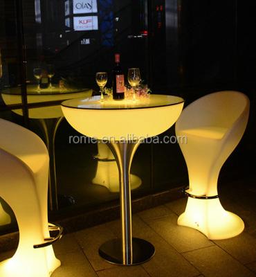 China Modern Bar Table Design Straight Set High Bar Cocktail White PE Plastic Led Light Bar Table for sale