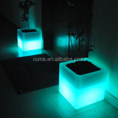 China Fashion Led Viable l Ice Bucket Barrels Led Decoration Furniture Glow Large Capacity Plastic Flower Pots for sale