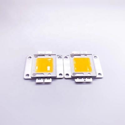 China Volles Spektrum 10W 100W integrierte hohe Leistung LED bördelt PFEILER führte Chips zu verkaufen