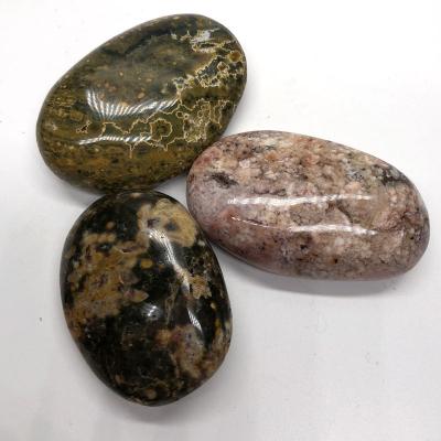 China China Wholesale Natural Healing Polished Crystal Palm Different Materials Crystal Small Sizes Stone for sale