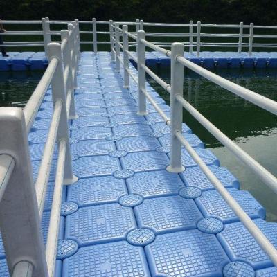 China Boat pontoon source factory direct environmental protection plastic materials parked motorboat deck pontoon floating dock for sale