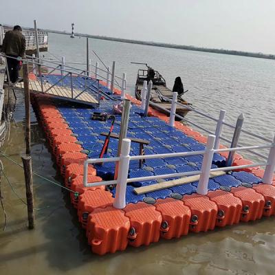 China Hot Selling Boat Pontoon Factory Environmental Protection Beach Lake Tank Pontoon Dock Plastic Material Products Floating Dock for sale