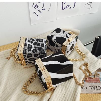 China 100% Eco-friendly Cow Pattern Hot Sales Leopard Zebra Leather Box Chain Luxury Evening Clutch Bags for sale