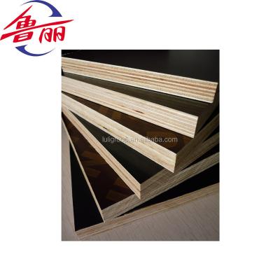 China Furniture Decoration Cheap Price Black / Brown Film Faced Plywood en venta