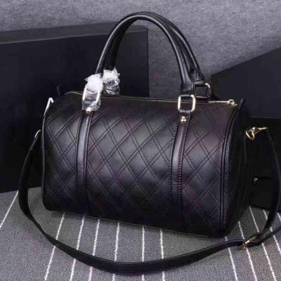 China Durable Wholesale Luxury Large Leather Tote Handbag Weekender Gym Travel Shoulder Bag Designer Plaid Travel Duffel Bag for sale