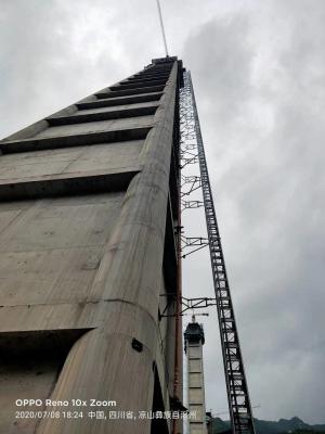 Chine Incliné mâtez la grue de chantier de 500m pour la construction de cheminées à vendre