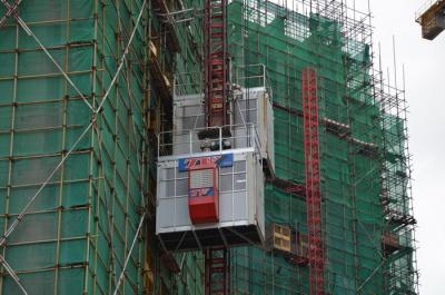 China Passenger 3000kg 63m/Min Building Construction Hoist Middle Speed for sale