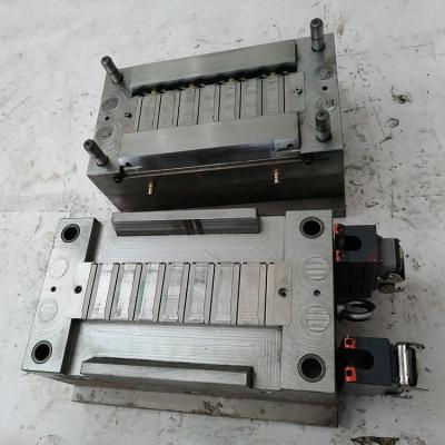 China Wholesale Plastic Molding Parts Industry China Injection Mold Custom Lens Lens Mold Manufacturer for sale