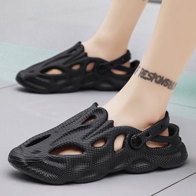 China Lightweight Runner Slides Slippers Non-Slip Summer Beach Sandals Color EVA Yeezy Shoes For Men for sale