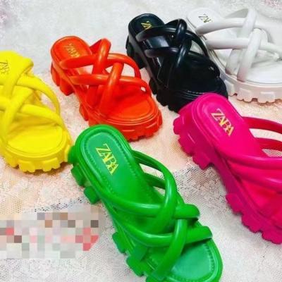 China 2022 summer new fashion trend women's thick heeled sandals flat heeled color outdoor thick bottom fashion candy soft sandals for sale