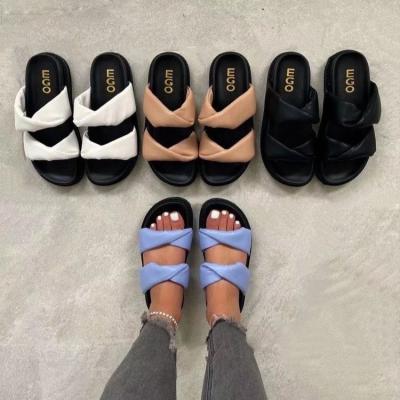 China 2022 fashion trend fashion sandals beach casual slippers new thick bottom non-slip slippers for sale