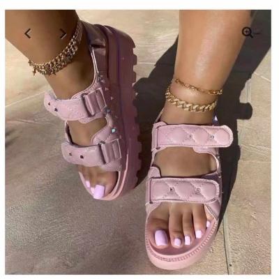 China 2022 Fashion Trend New Rivets Fashion Ladies Sandals Large Size Ladies Casual Sports Sandals Beach Shoes for sale