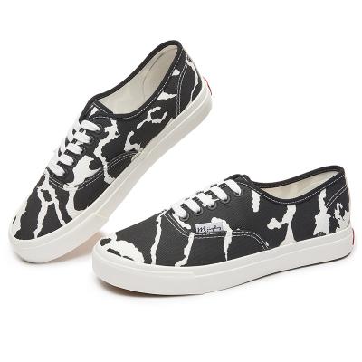 China Round Chinese Factory Custom Cow Printed Canvas Upper Classic Sneakers White Unique Canvas Shoes for sale