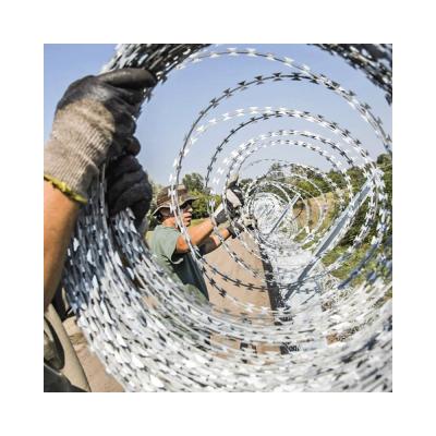 China Protective Effects Good Low Price Accordion Construction Razor Barbed Wire Fence for sale