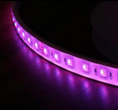 中国 海洋の照明のためのLEDの滑走路端燈を変える14.4W/M IP68 RGB色 販売のため