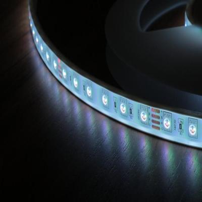 China Fernsteuerungs-flexibles LED Band SMD 5050 RGB LED Streifen-24v für Stangen-Decke zu verkaufen