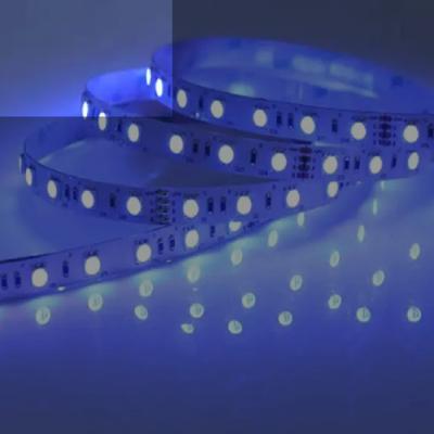 China Purpurroter UVA UVC LED Streifen CCIP 12V/24V IP20/IP65 imprägniern 5050 SMD 20m/Roll zu verkaufen