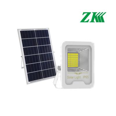 Chine Lumières d'inondation solaires extérieures de LED 100W 150W pour l'éclairage continu 12-15 heures à vendre