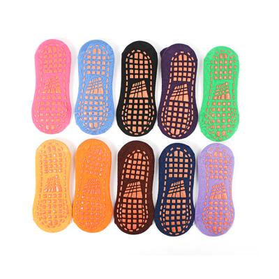 China Cheap Custom Sports Socks Kids Grip Socks Anti-skid Trampoline Dispensing Socks for sale