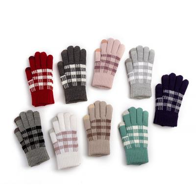 China Plain Customized Knitted Winter Warm Screen Touch Wholesale Mittens for sale