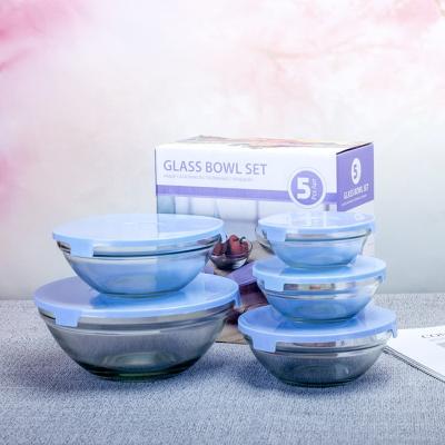 China Wholesale 5Pcs Sustainable Glass Cool Mixing Bowl Set Round Fruit Salad Glass Food Containers Serving Bowl With Plastic Lid for sale