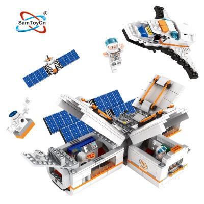 China DIY TOY New Arrival 732PCS Space Station Star Wars Building Block for sale