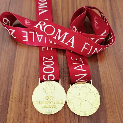 China Custom Collector Size 3mm Sport Football Metal Medal Souvenirs Gift Medals For Powerlifting Karate Judo Marathon for sale