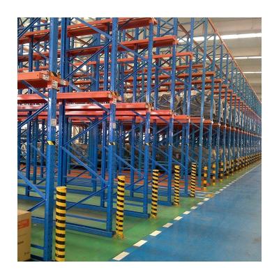 Cina Professional storage shelf manufacturer free sample custom warehouse industrial storage drive in pallet racking system in vendita