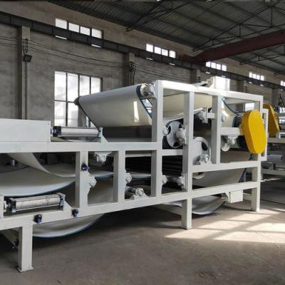 China Screw Squeezer Sludge Press Machine , 1.2m3/h Sludge Dewatering Belt Press for sale