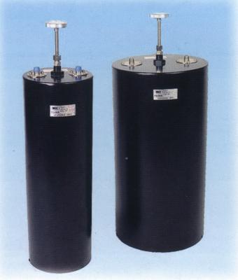 China Big UHF Bandpass Filter / Cavity Filter Cylindrical Shape CE ROSH Approval for sale