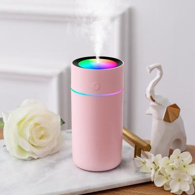 China New Style Portable Mini Car Air Humidifiers Led Light Cup humidigilo de Mini Portable H2o Spray Mist Humidifier Aroma Essential Oil Diffuser for sale