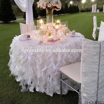 China Disposable Hot design wholesale party event elegant white tablecloths with tassels for sale