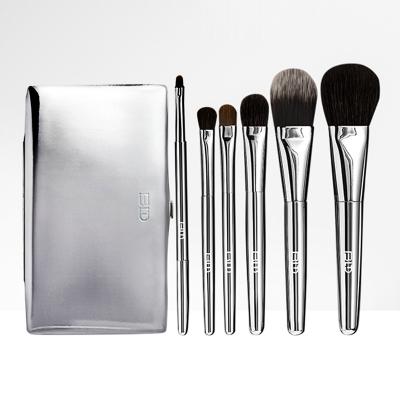 China Angular Blush Animal Hair 6 Pcs Goth Makeup Silver Red Makeup 500 Piece Portable Brush Set for sale