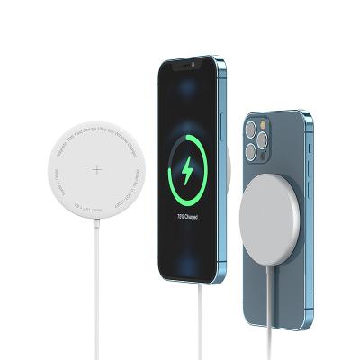 Cina Mini Magnetic Wireless Charger Waterproof eccellente che fa pagare l'anti cima di slittamento del PC magnetico del supporto in vendita